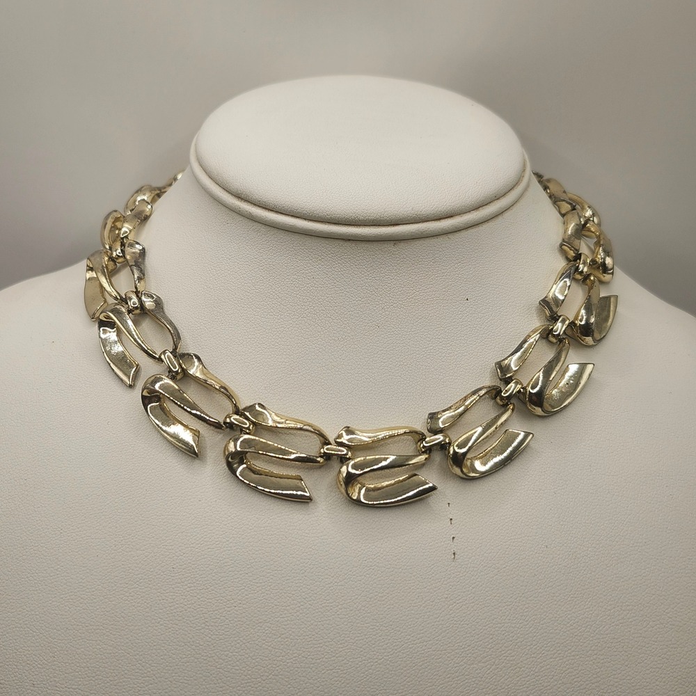 Vintage Coro Gold Tone Sculptural Ribbon Link Choker Necklace Adjustable